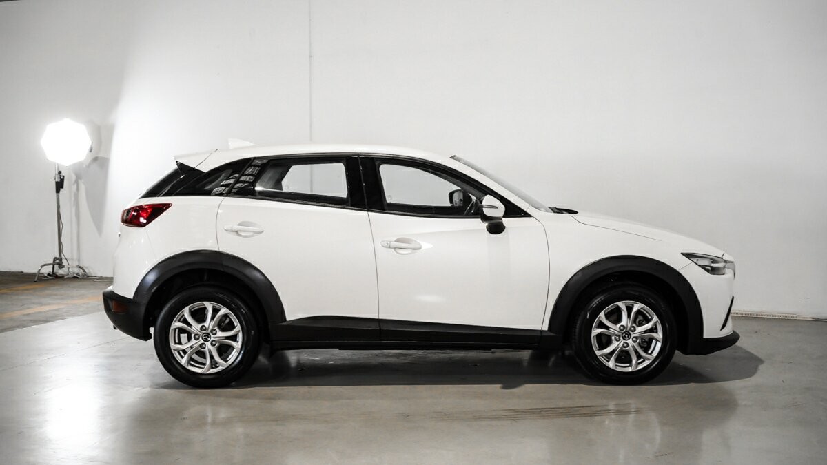 Mazda Cx-3 image 3