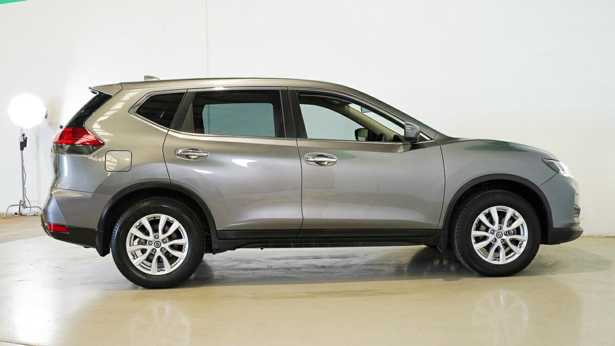 Nissan X-trail image 3