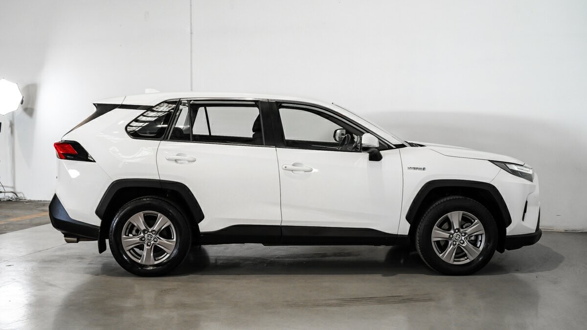 Toyota Rav4 image 3