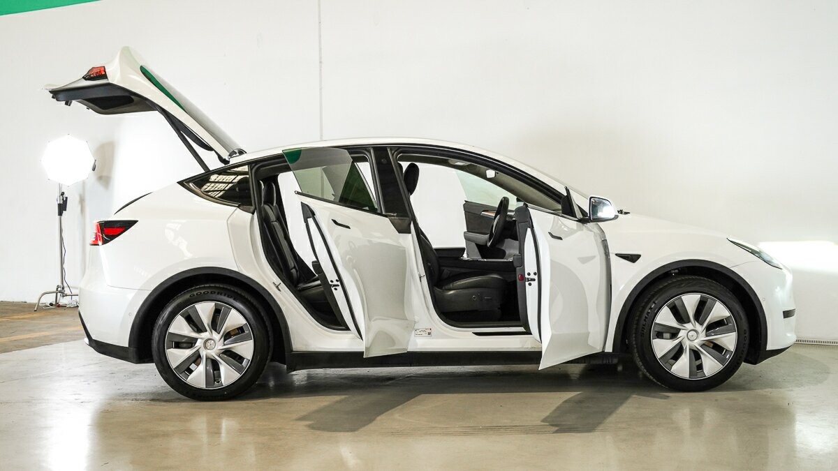 Tesla Model Y image 4