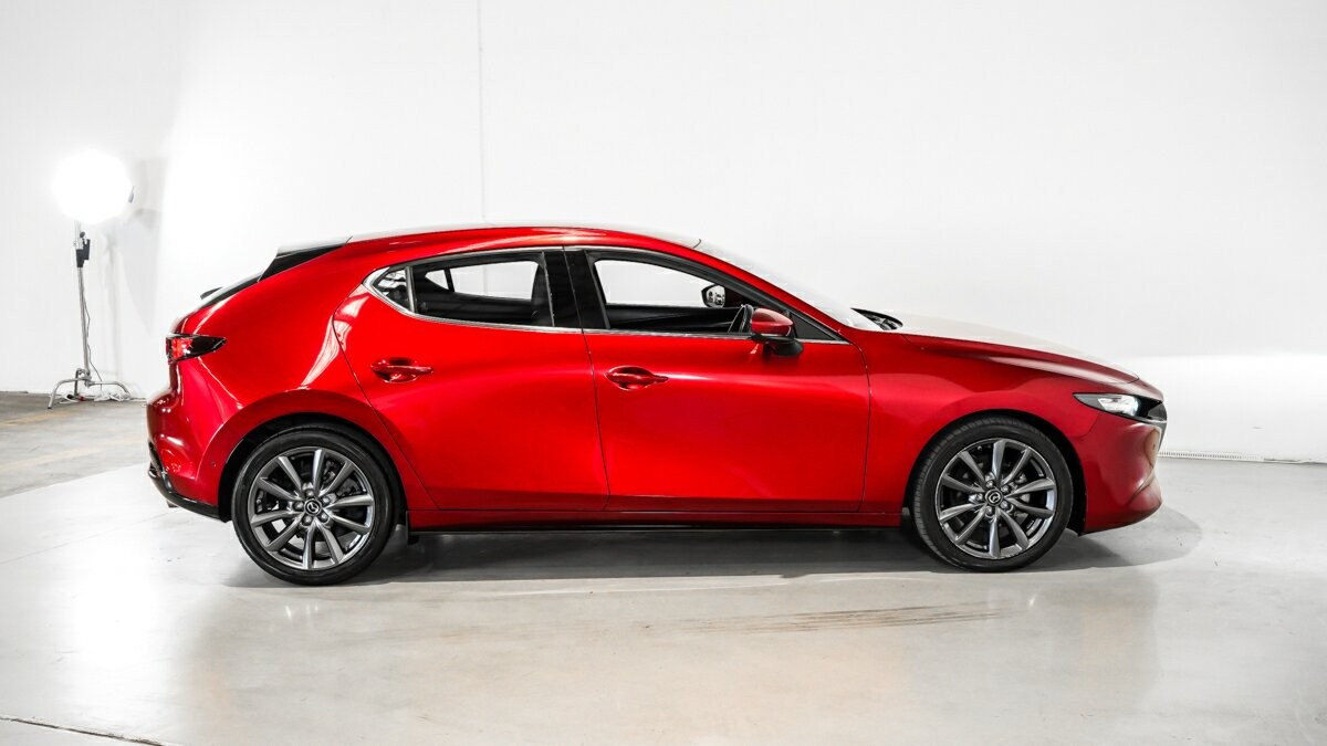 Mazda 3 image 3