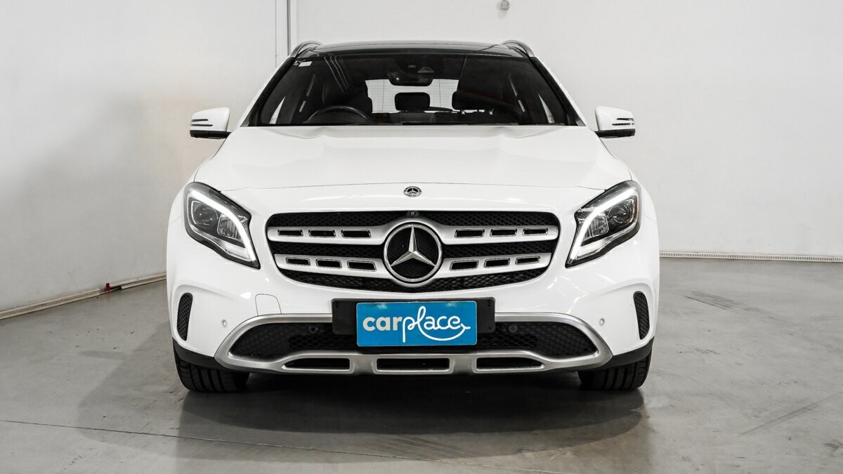 Mercedes Benz Gla-class image 2
