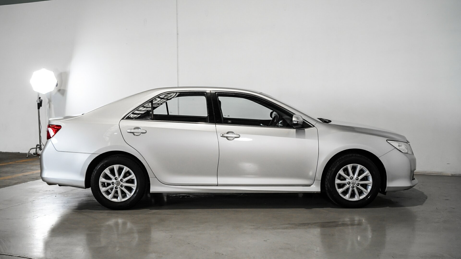 Toyota Aurion image 3