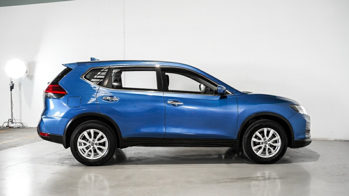 Nissan X-trail image 3