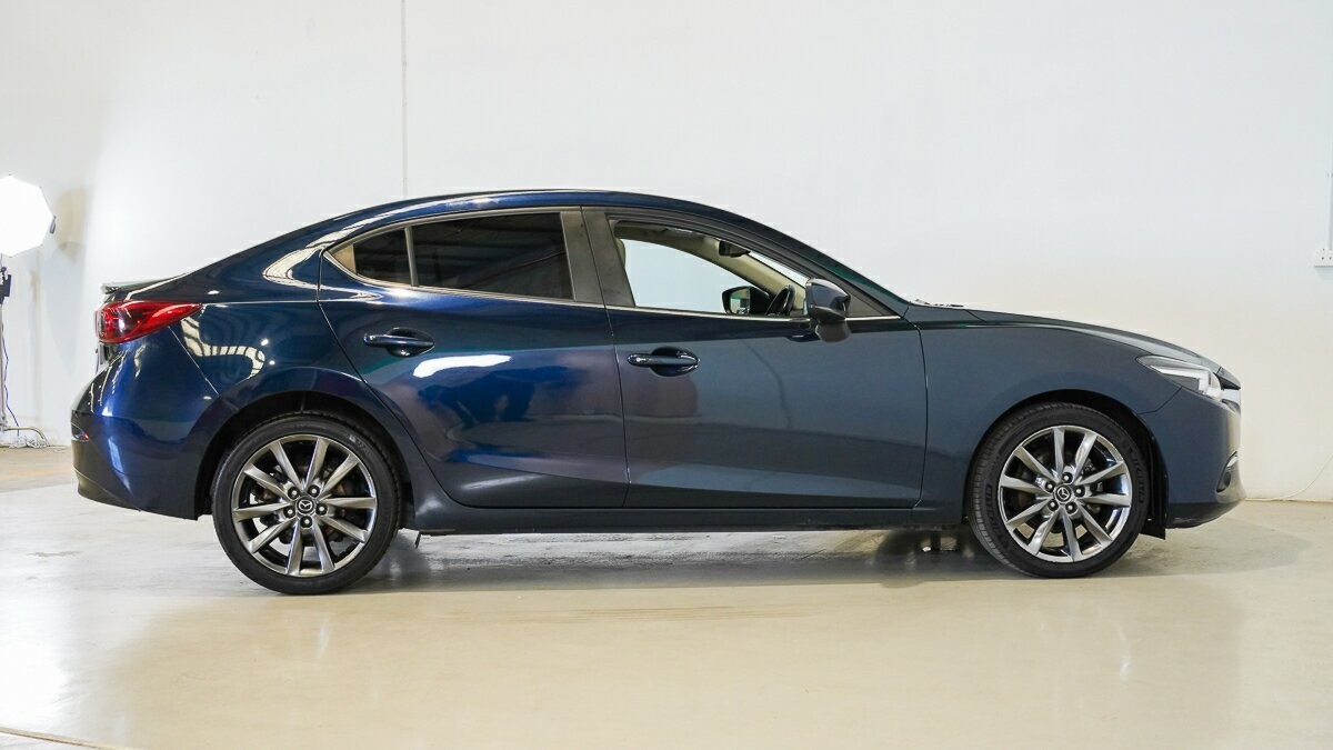 Mazda 3 image 3