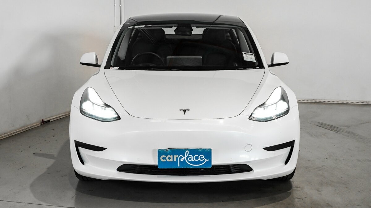 Tesla Model 3 image 2