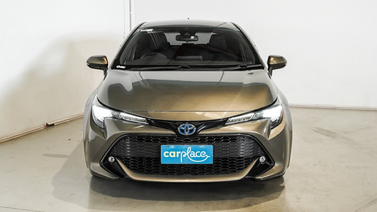 Toyota Corolla image 2