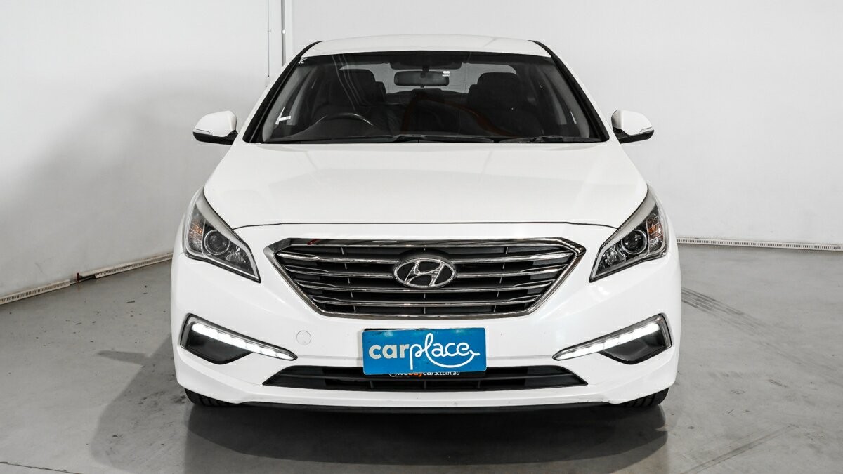 Hyundai Sonata image 2