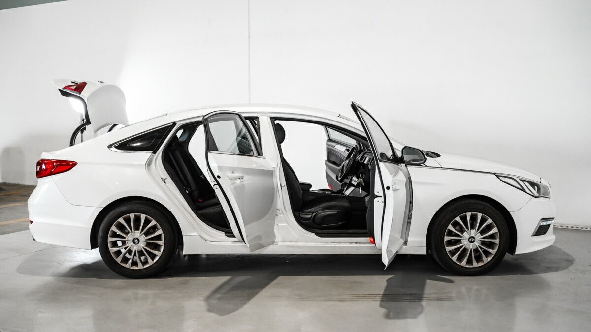 Hyundai Sonata image 4