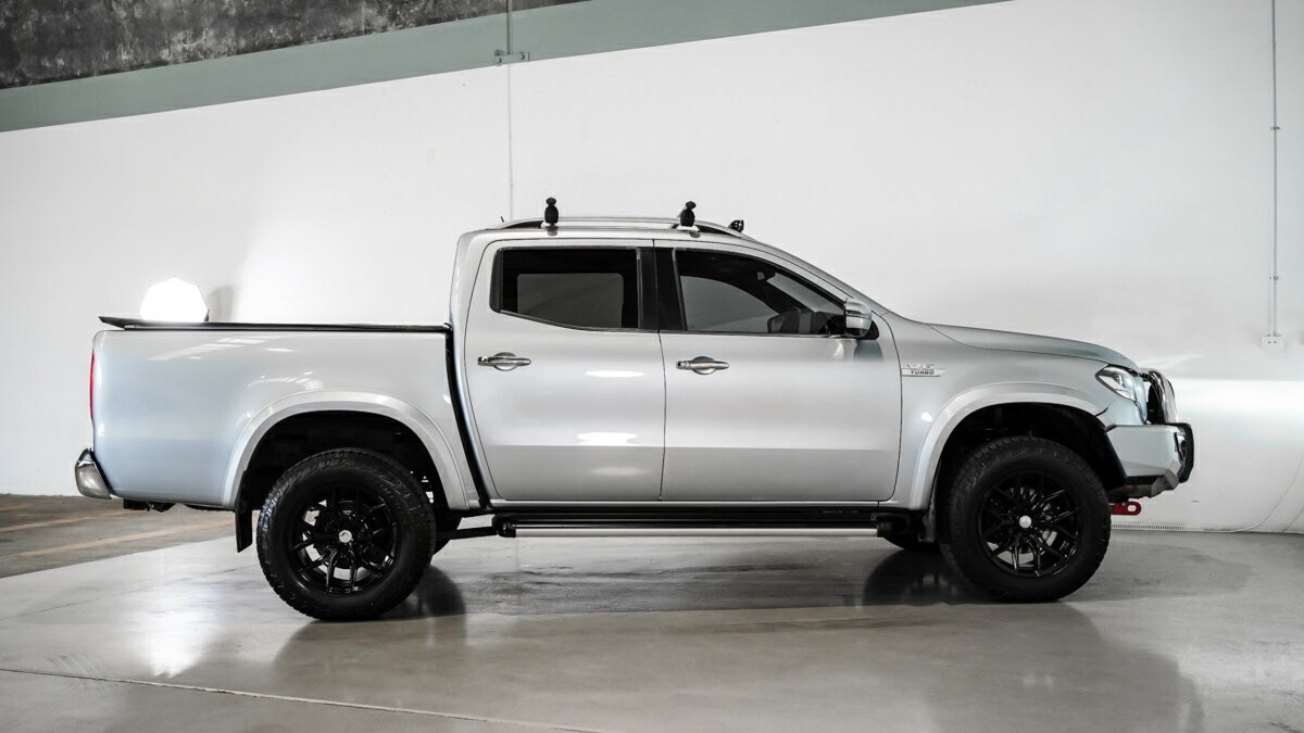 Mercedes Benz X-class image 3