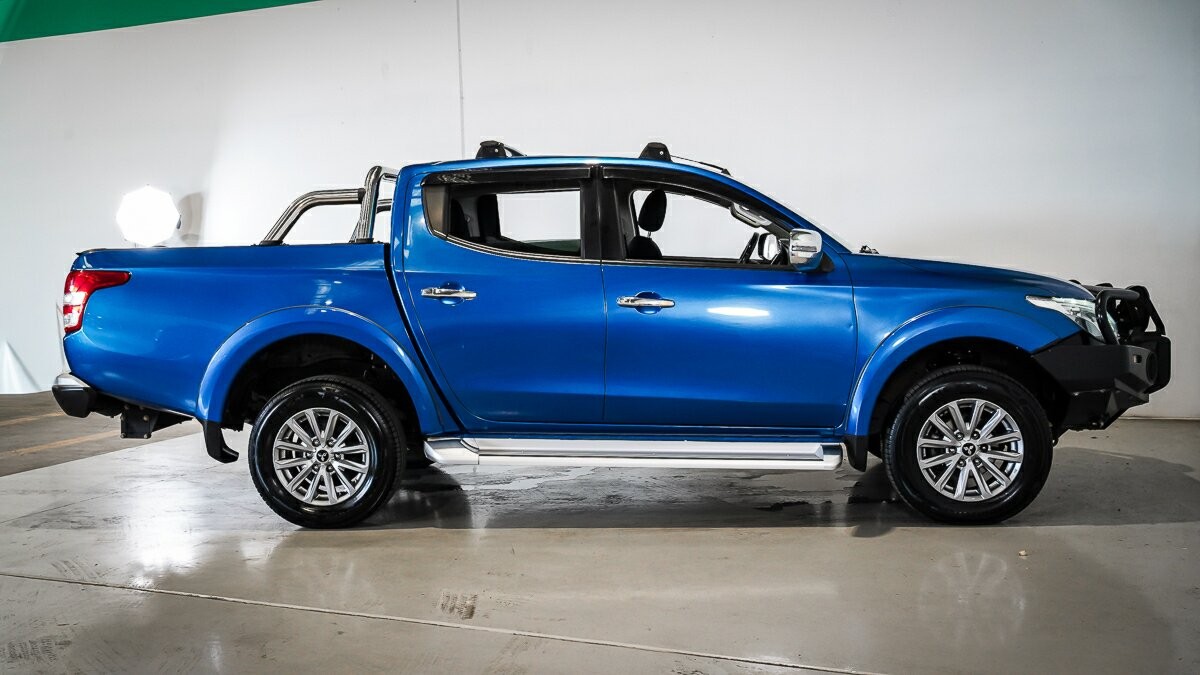 Mitsubishi Triton image 3