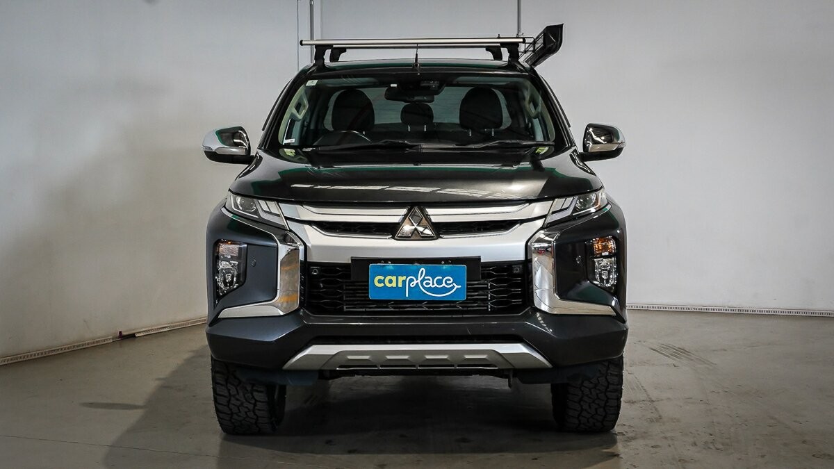 Mitsubishi Triton image 2