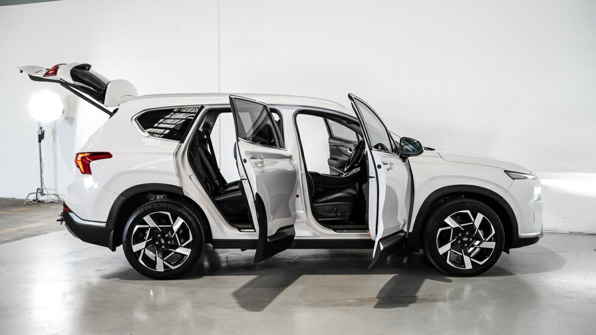 Hyundai Santa Fe image 4