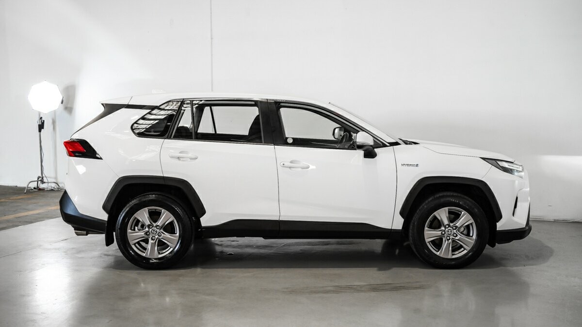 Toyota Rav4 image 3