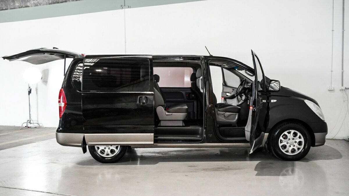 Hyundai Imax image 4