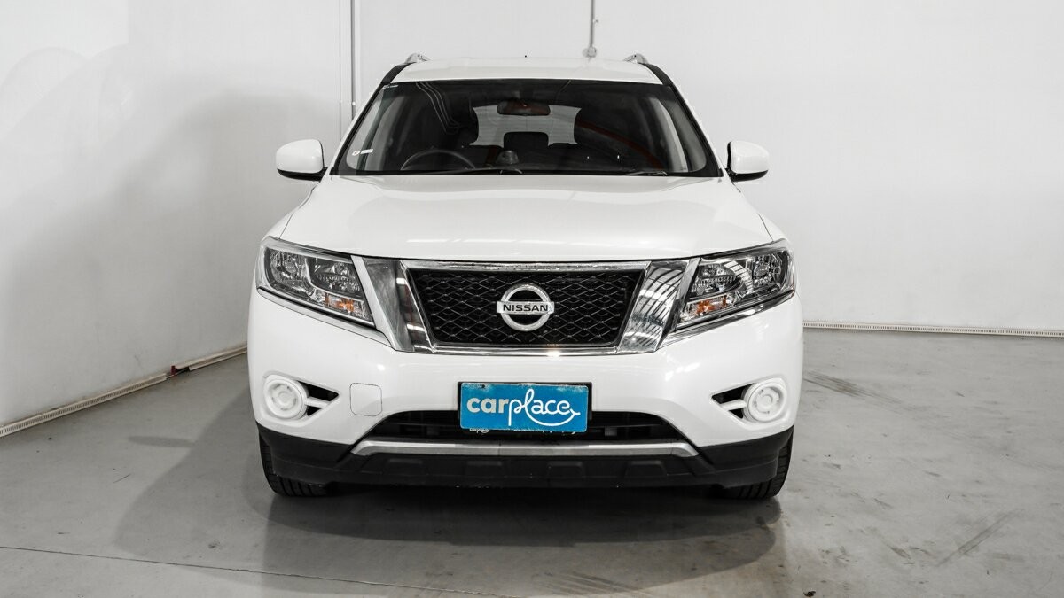 Nissan Pathfinder image 2