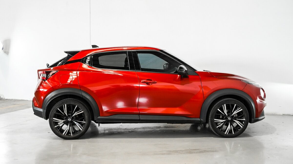Nissan Juke image 3