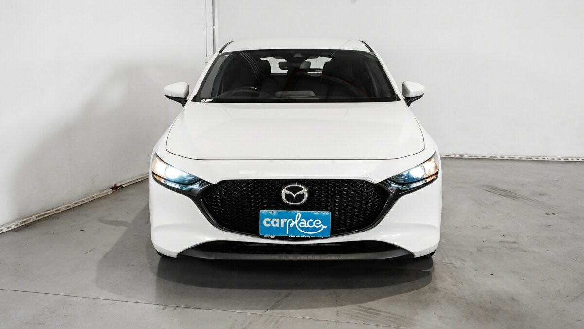 Mazda 3 image 2
