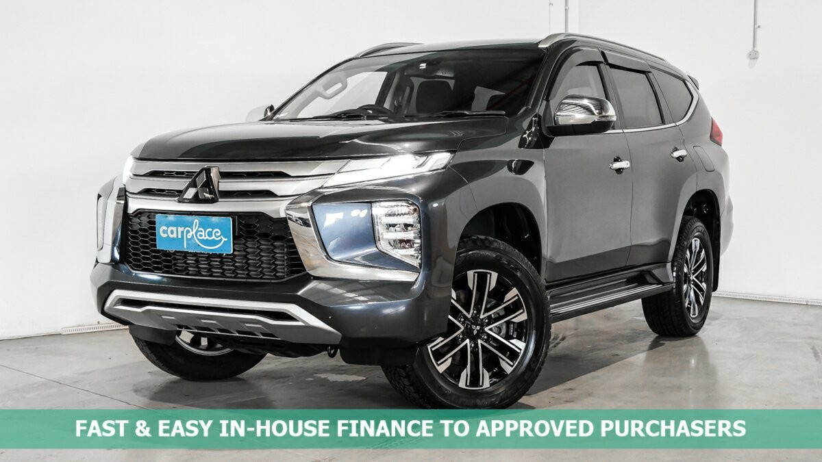 Mitsubishi Pajero Sport image 1