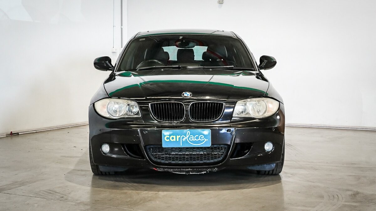 BMW 1 Series image 2