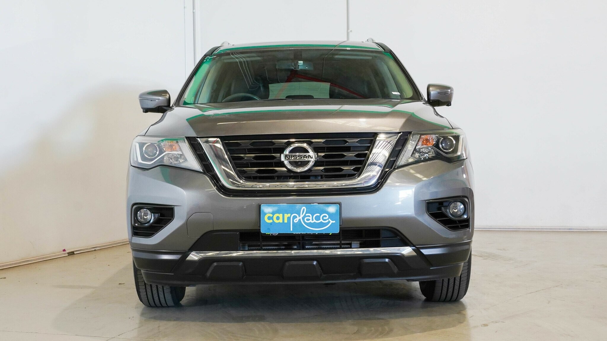 Nissan Pathfinder image 2