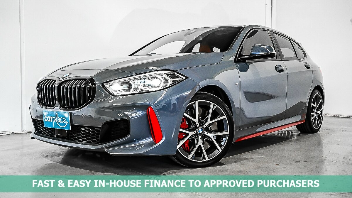 BMW 1 Series image 1