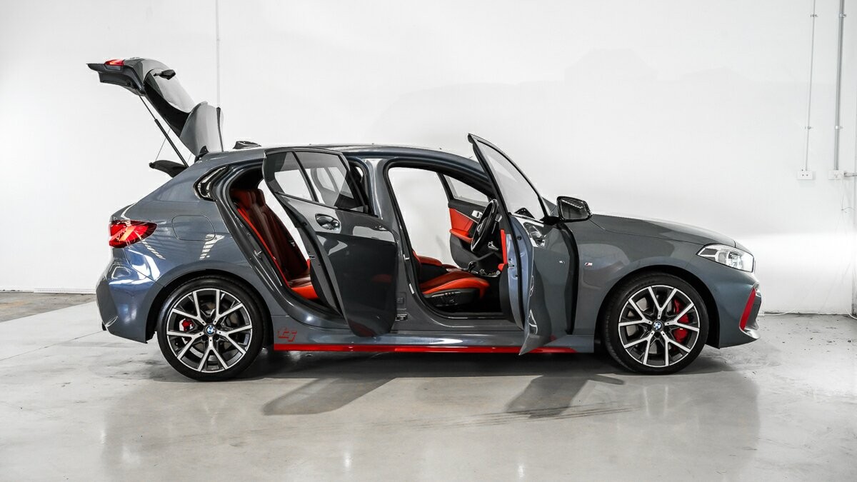 BMW 1 Series image 4