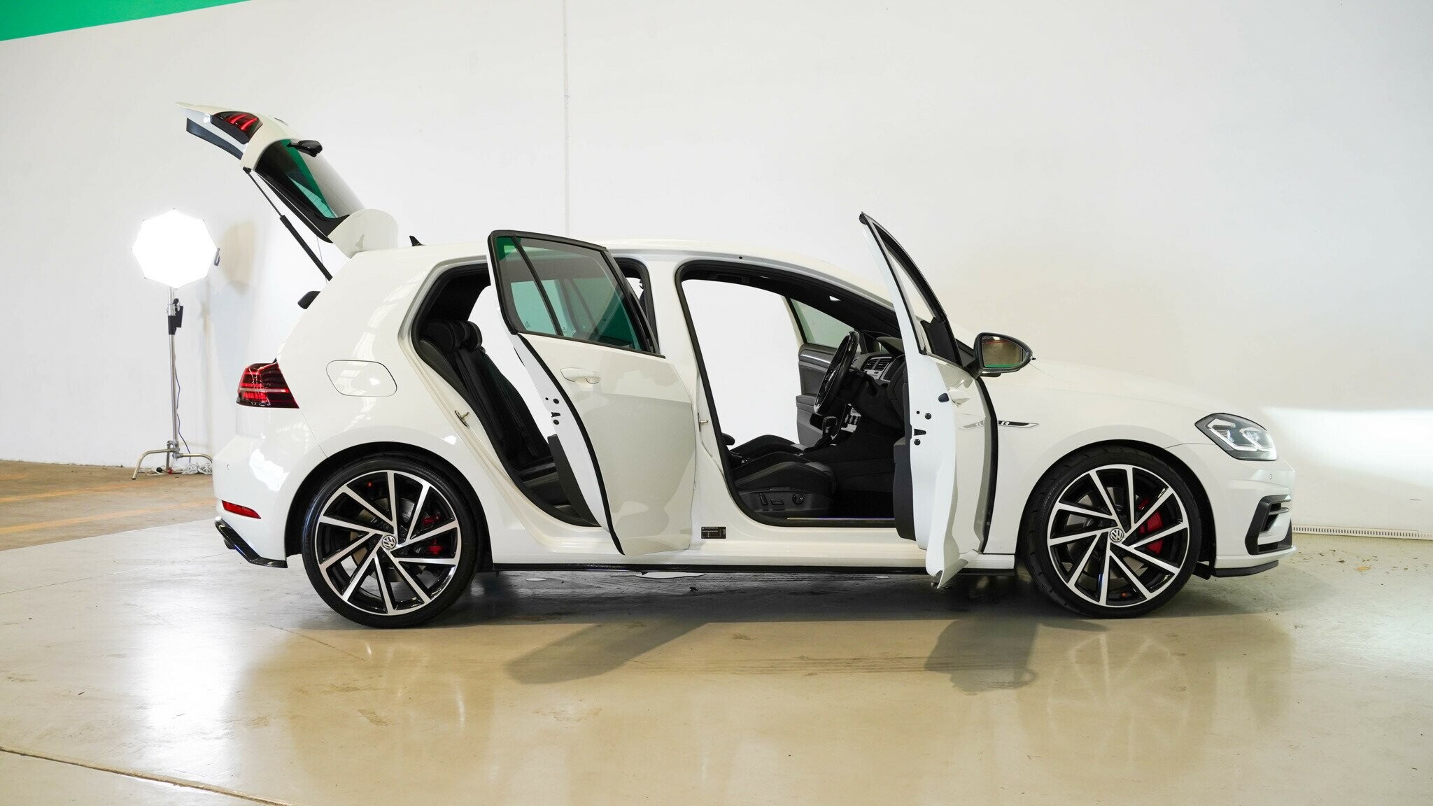 Volkswagen Golf image 4