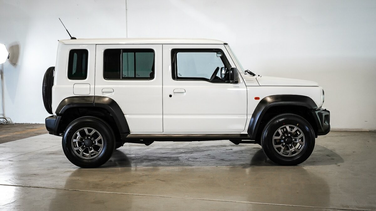 Suzuki Jimny image 3