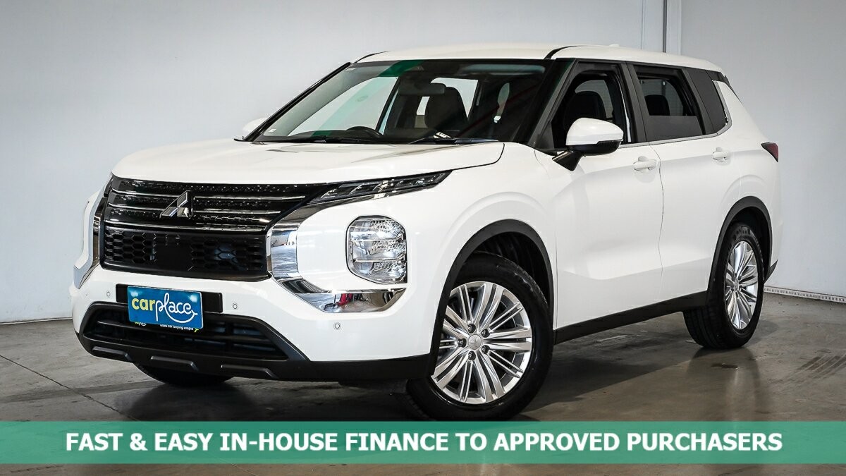 Mitsubishi Outlander image 1