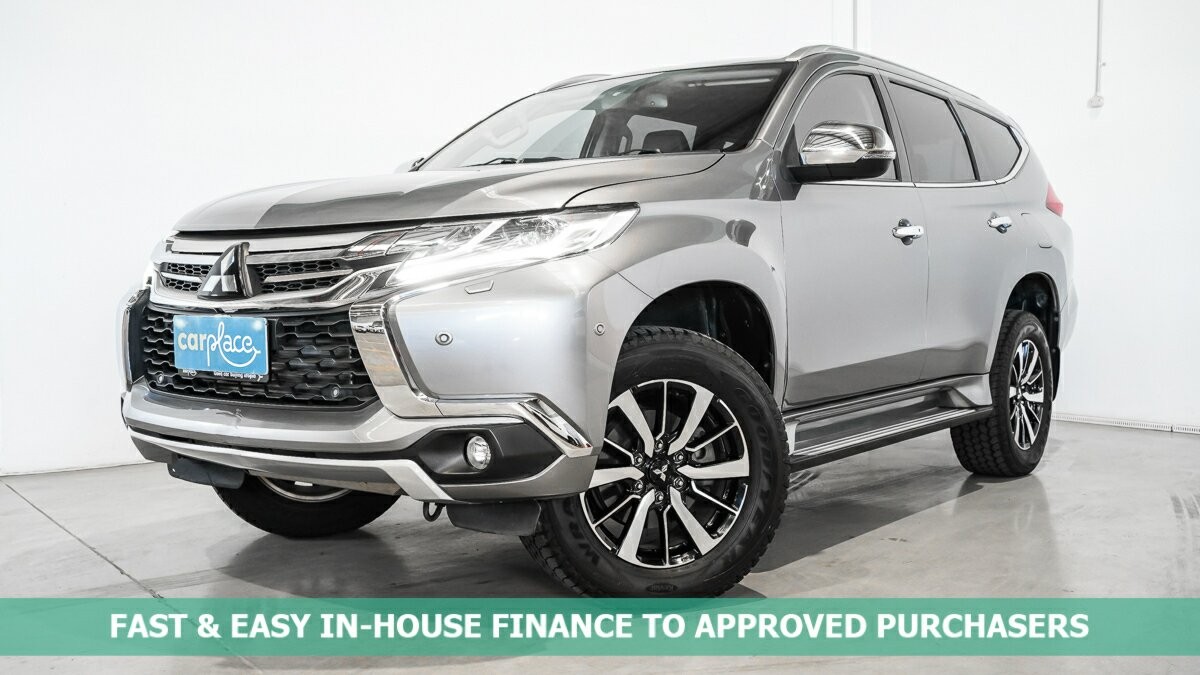 Mitsubishi Pajero Sport image 1