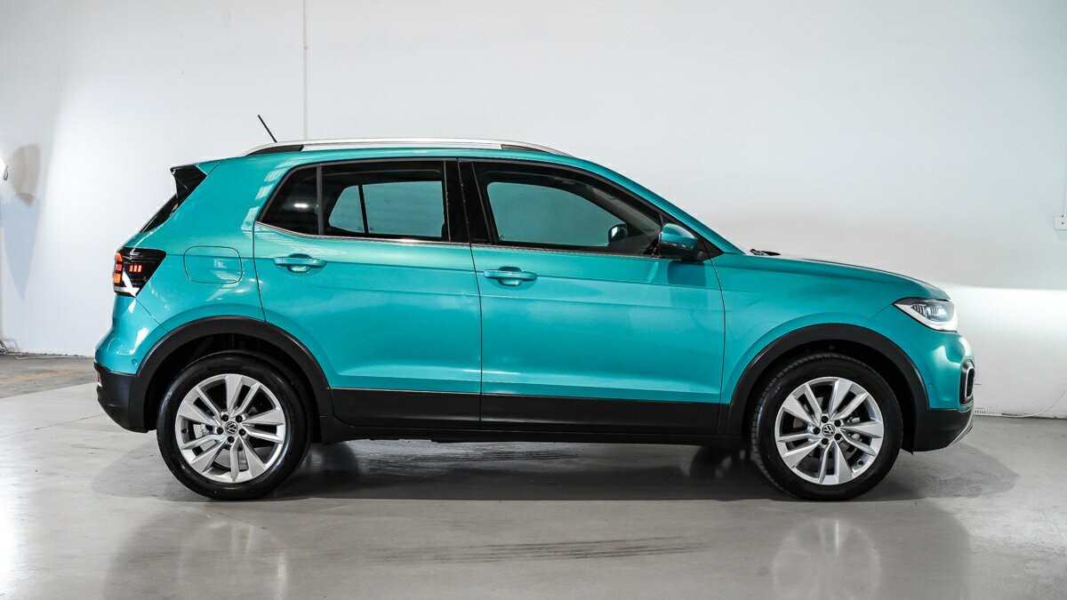 Volkswagen T-cross image 3