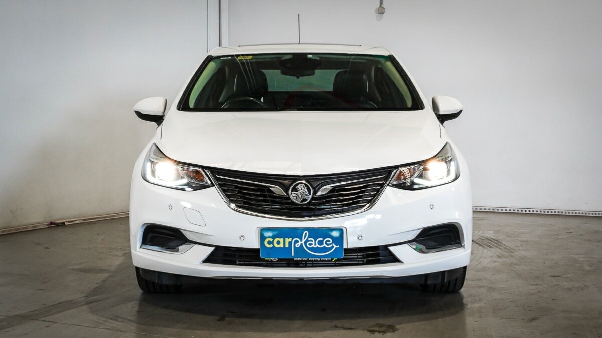 Holden Astra image 2