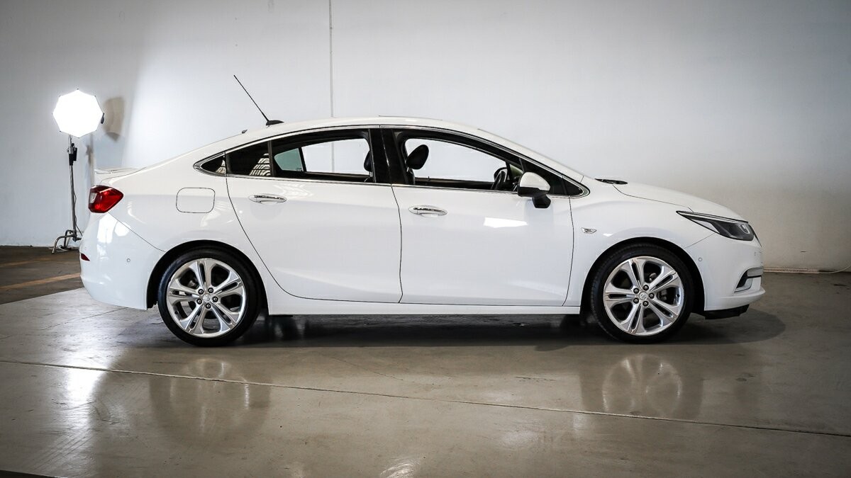 Holden Astra image 3