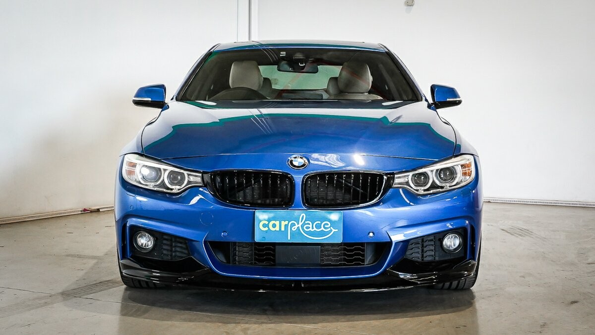BMW 4 Series image 2