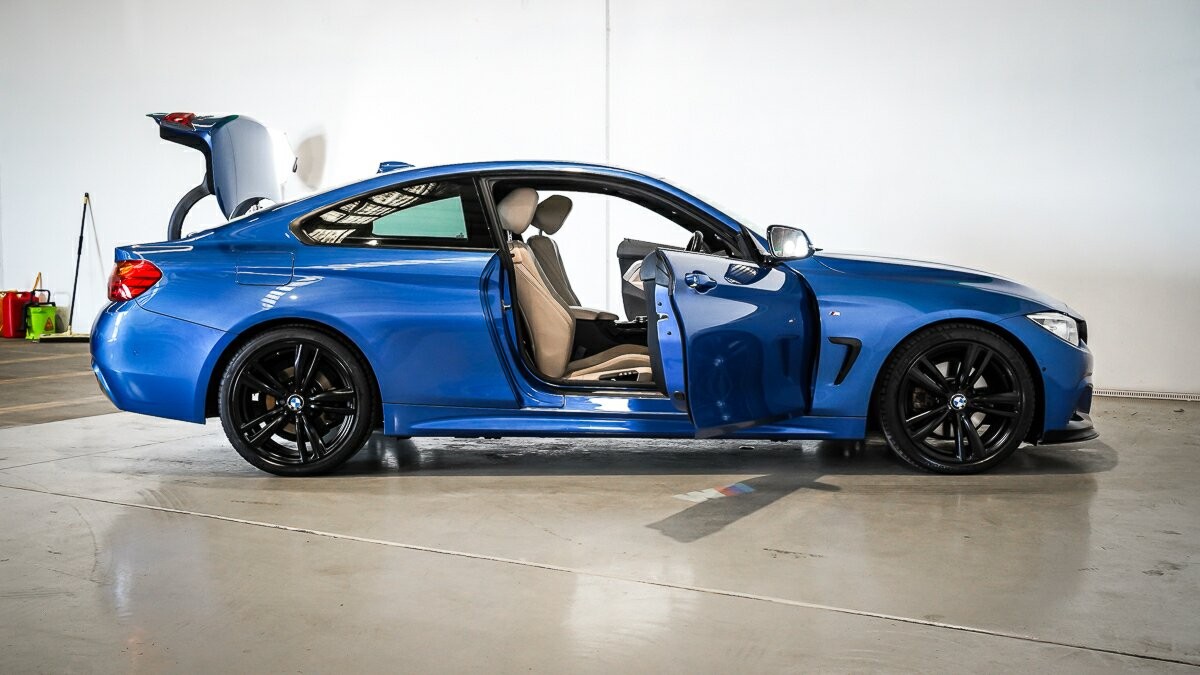 BMW 4 Series image 4