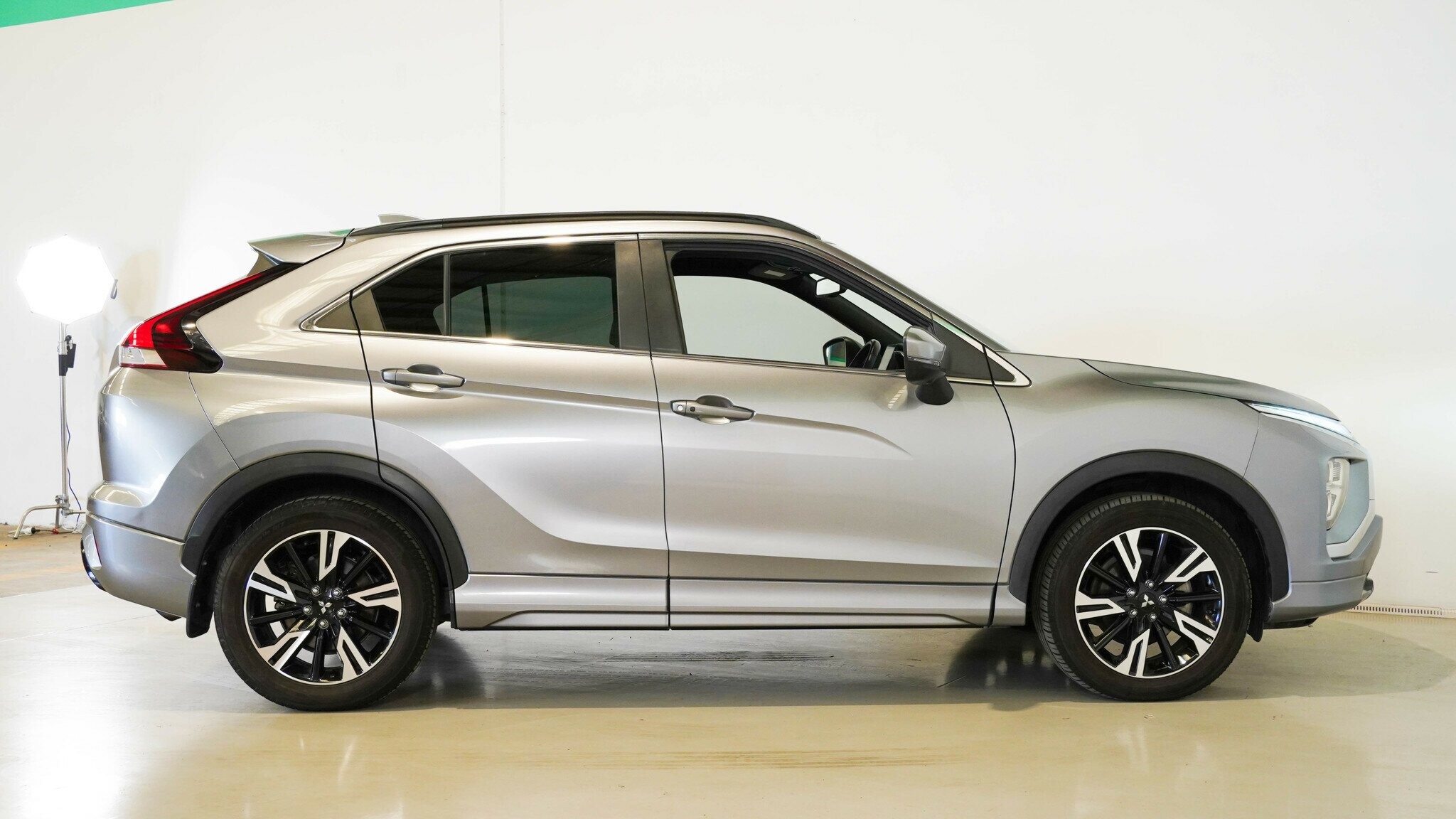 Mitsubishi Eclipse Cross image 3