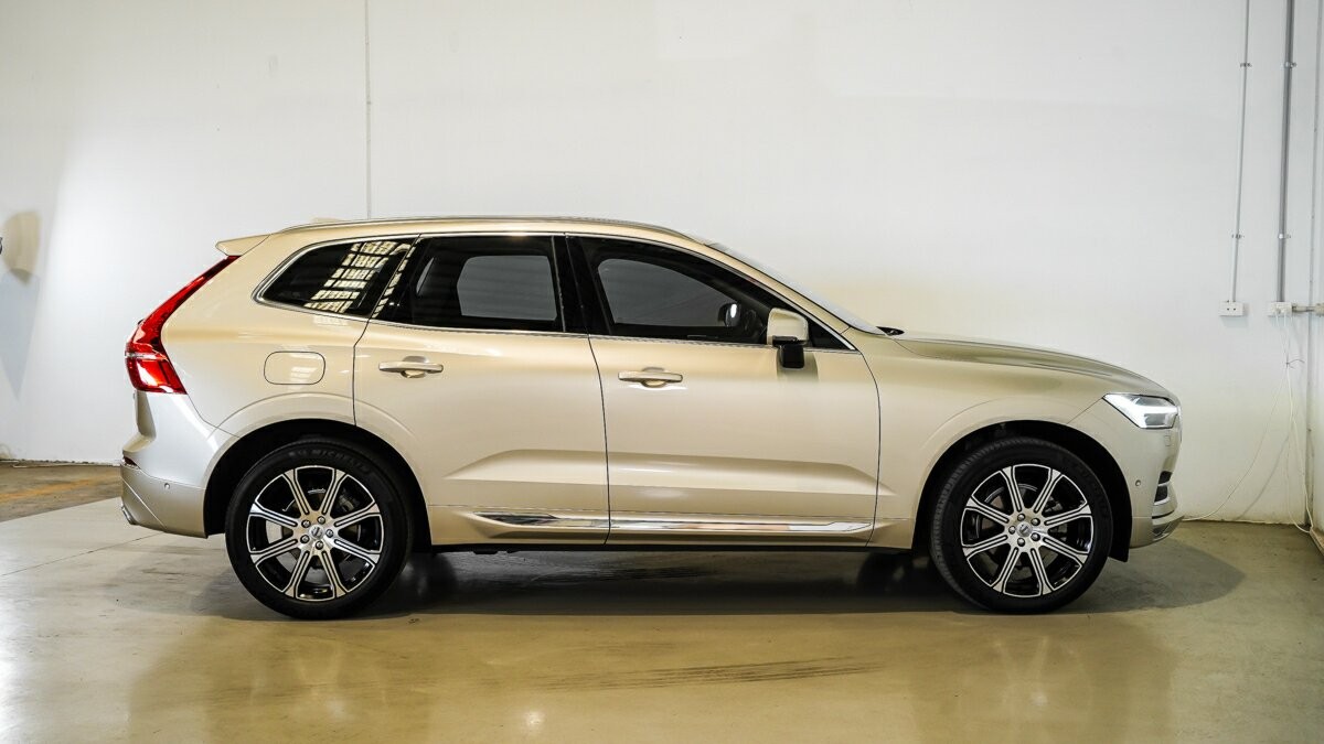 Volvo Xc60 image 3