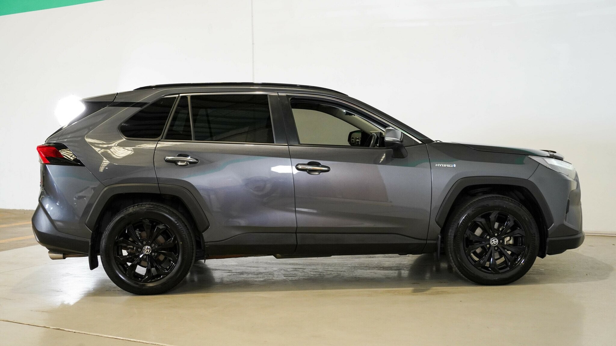 Toyota Rav4 image 3