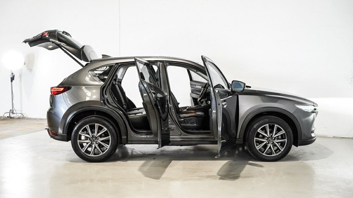 Mazda Cx-5 image 4