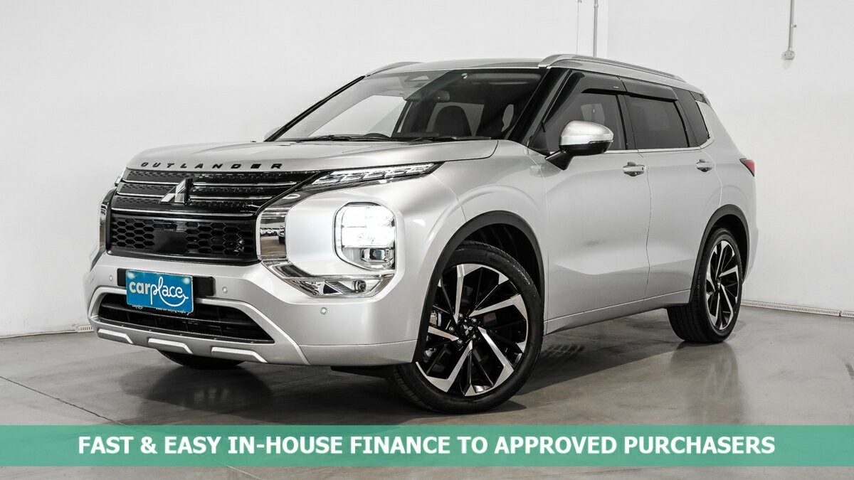 Mitsubishi Outlander image 1