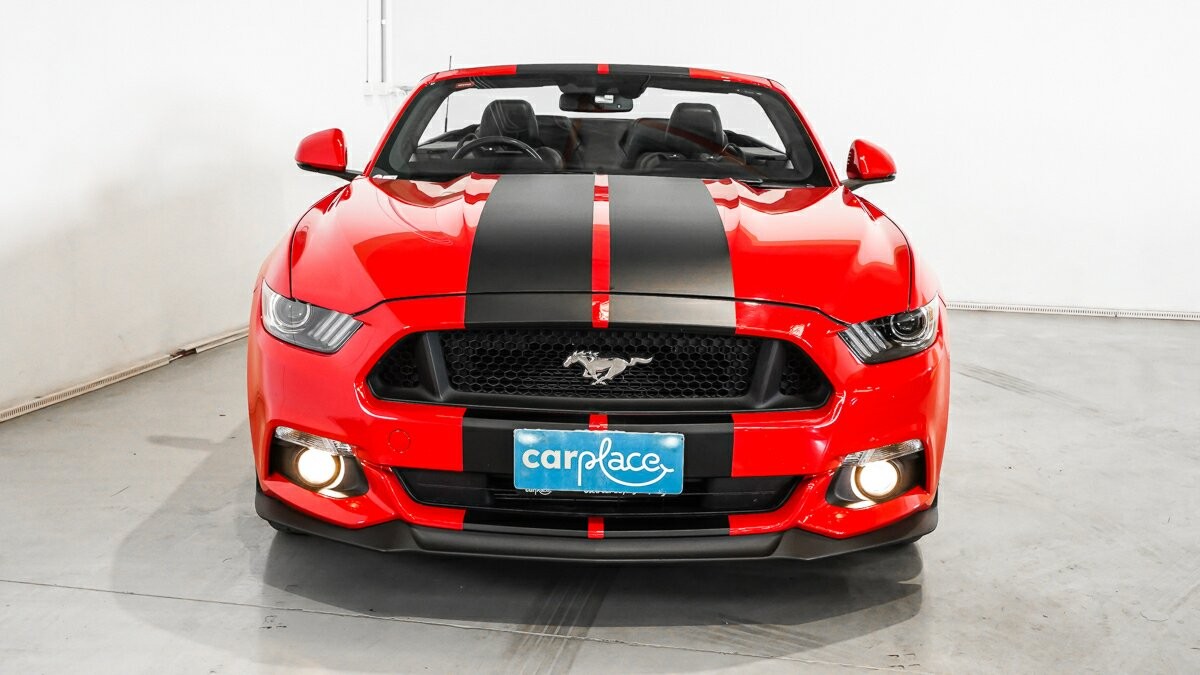 Ford Mustang image 2