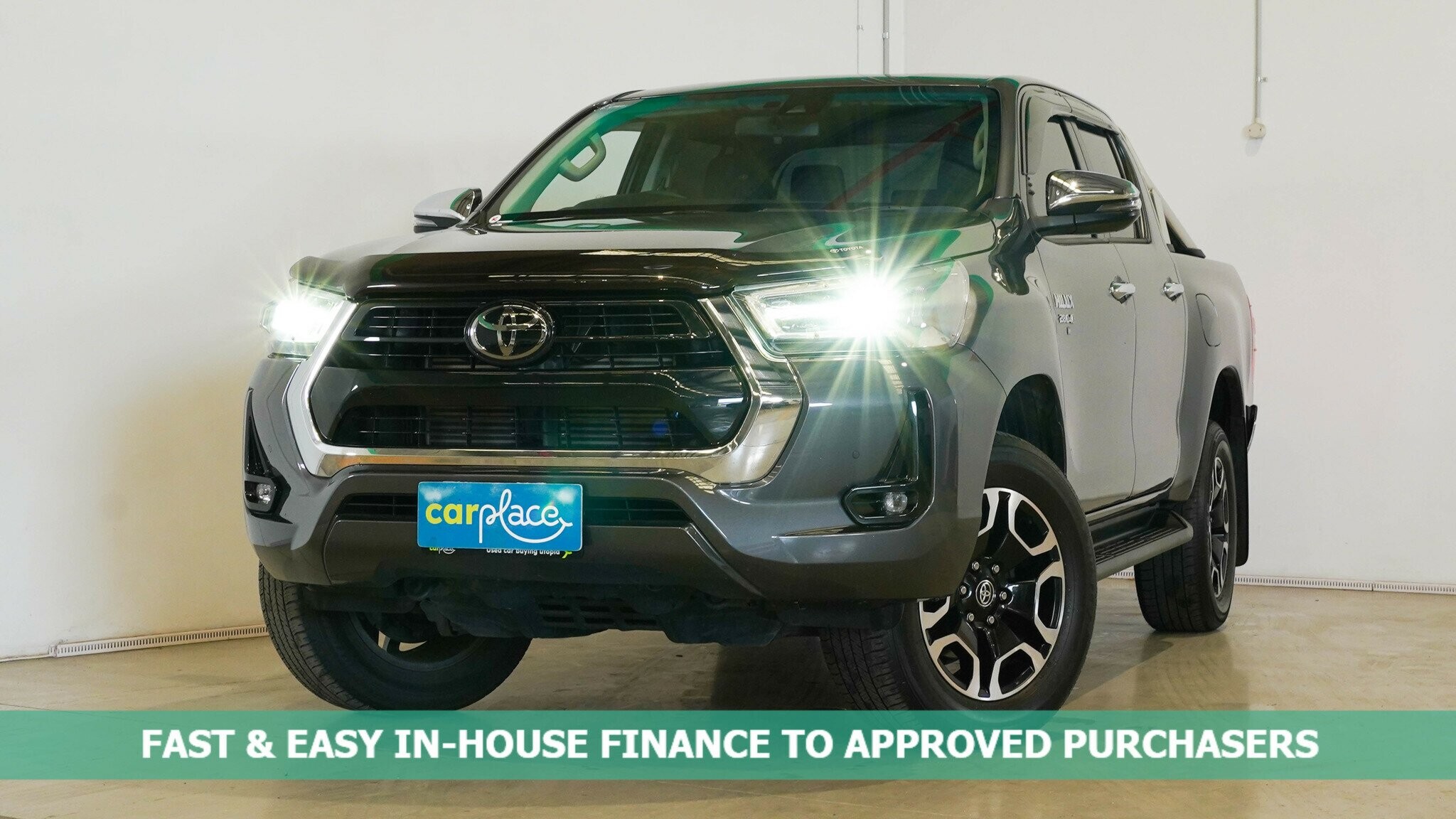 Toyota Hilux image 1