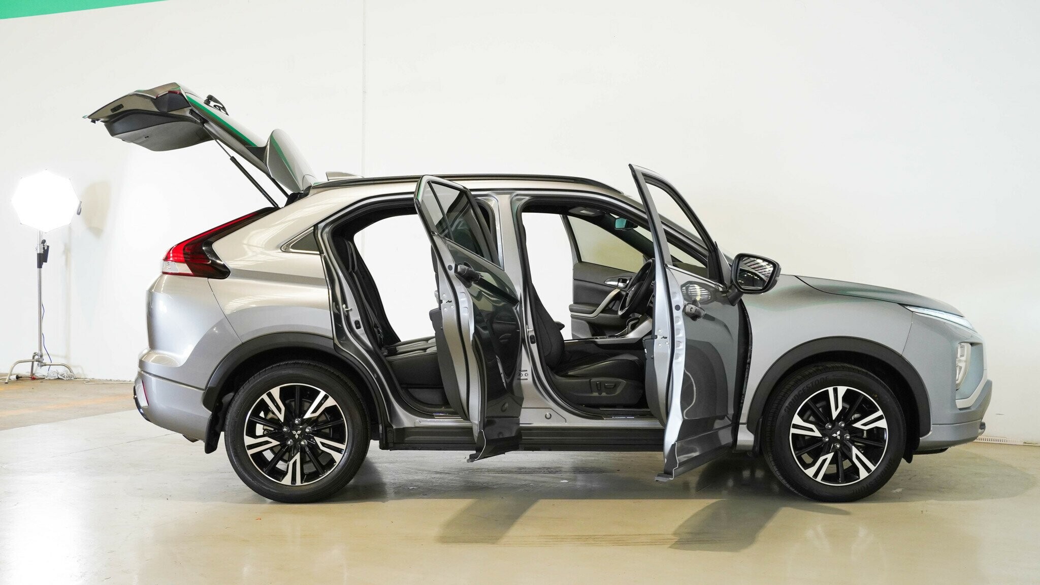 Mitsubishi Eclipse Cross image 4