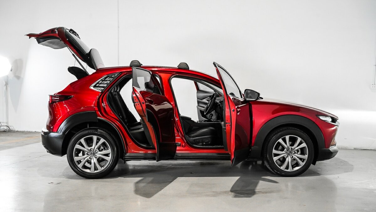 Mazda Cx-30 image 4