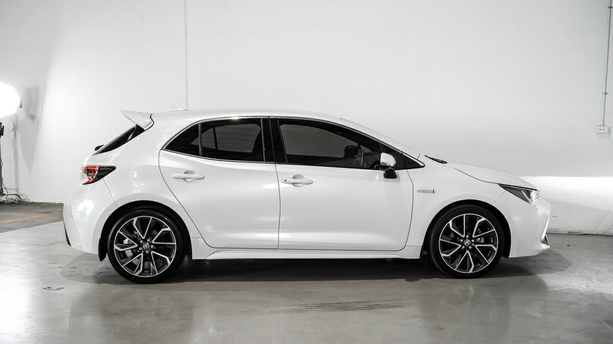 Toyota Corolla image 3