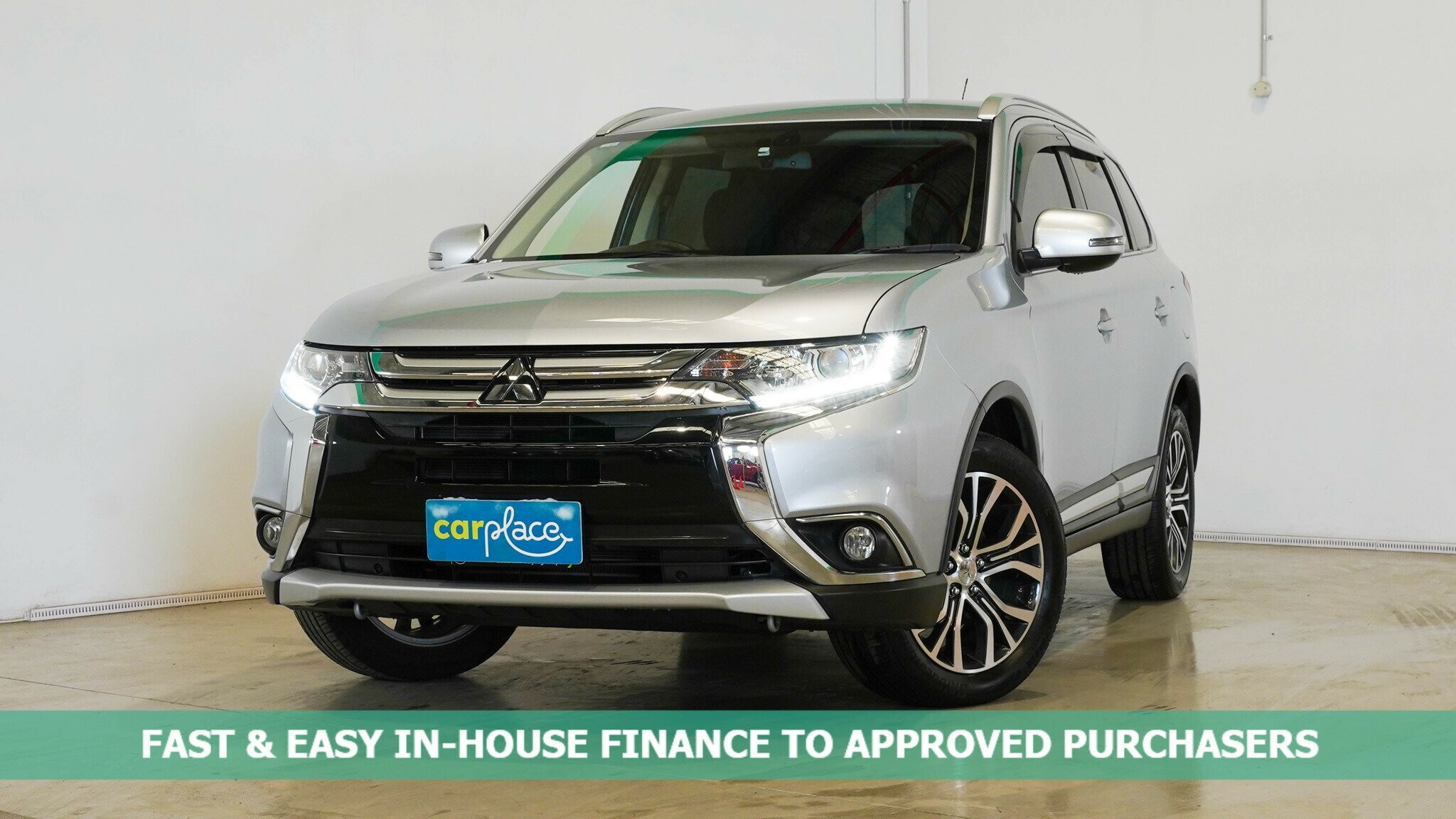 Mitsubishi Outlander image 1