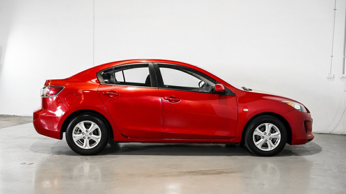 Mazda 3 image 3