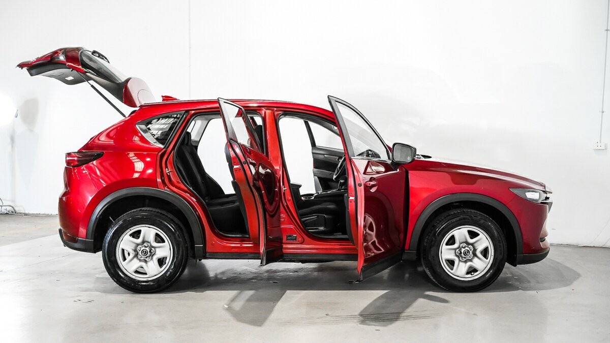 Mazda Cx-5 image 4