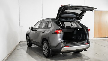 https://vehicle-cdn.autoleague.cloud/34110_1208815_13.jpg